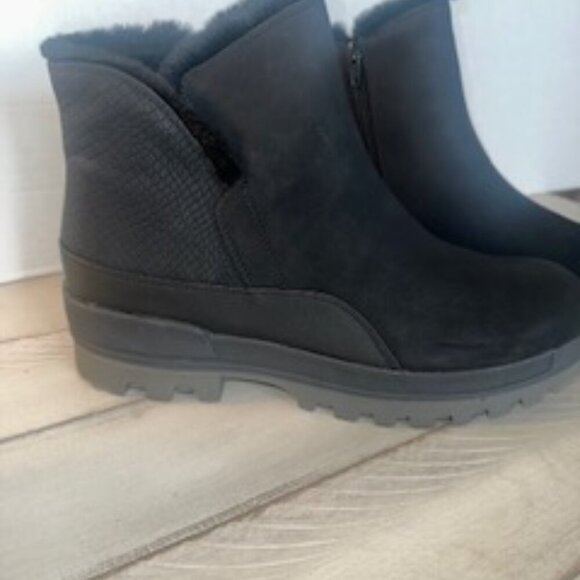 New Never Worn Bare Trap's Noemi Cold Weather Booties - Picture 2 of 5